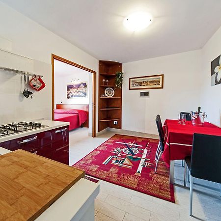 Mons Aureus Resort Rome Bagian luar foto