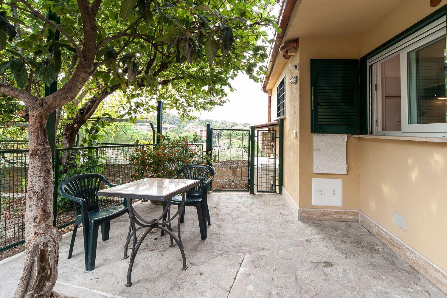 Mons Aureus Resort Rome Bagian luar foto